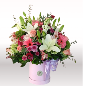 CAJA MALISON ROSAS. GERBERAS Y LILIS