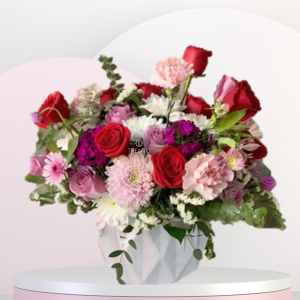 Arreglo Amor a Primera Vista rosas y flores mixtas