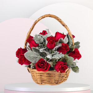Canasta Seducciónn rosas rojas y finos follajes